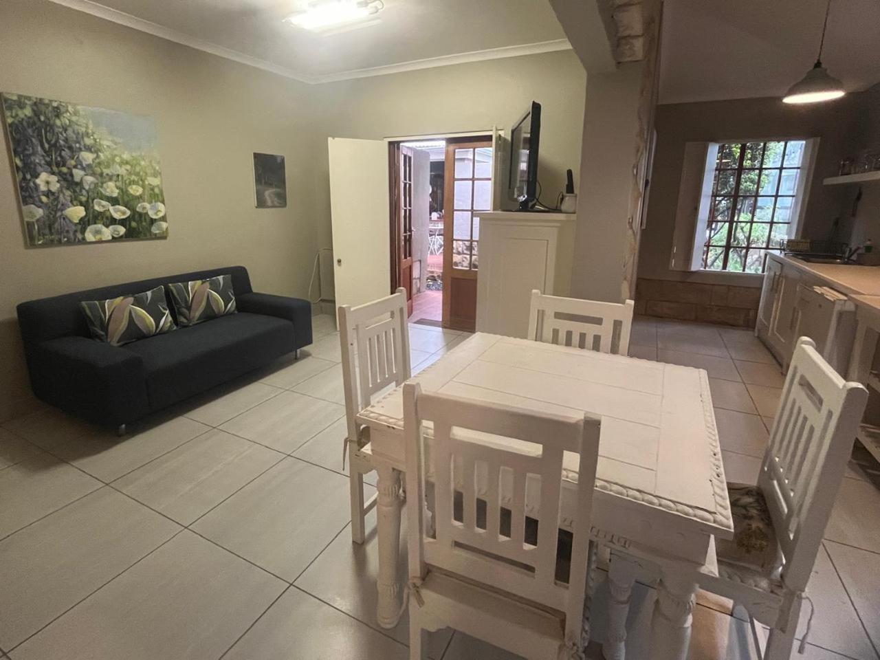 By The Way Guesthouse 클라렌스 외부 사진